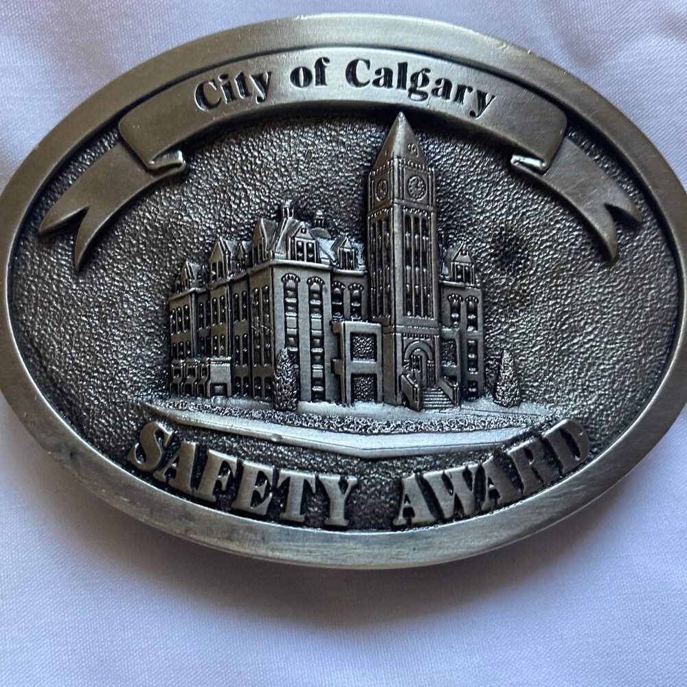 VINTAGE 1980s *CITY OF CALGARY* SAFETY AWARD SILVERTONE BELT BUCKLE 8 cm x 6 cm